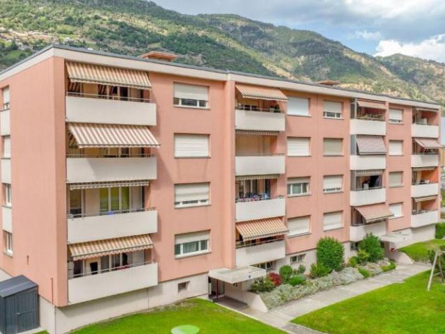 Zentrale 3.5 Zimmer Wohnung mit Balkon in Visp