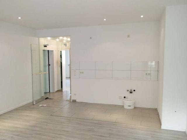 Zentrale und hochwertige 2 Zimmer Wohnung
