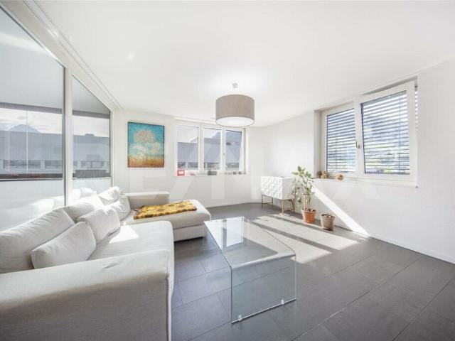 Stilvoll wohnen mit Mythenblick  moderne 4.5 Zimmer Eigentumswohnung in Ibach SZ