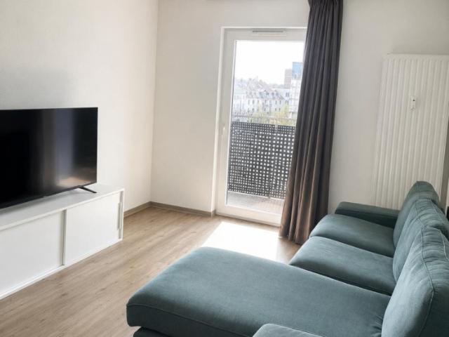 Zentrale und moderne 2 Zimmer Wohnung mit Balkon, Stellplatz und hochwertiger Ausstattung