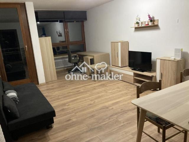 Zentrale, voll möblierte 2 Zi Wohnung Küche Bad Balkon Internet