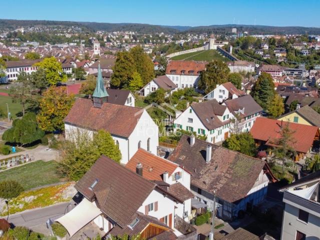 Zentrale Wohnperle mit Einnahmequelle