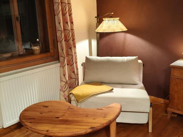Zentrale Wohnung 100 qm, 3 Zimmer, gehobener Standard