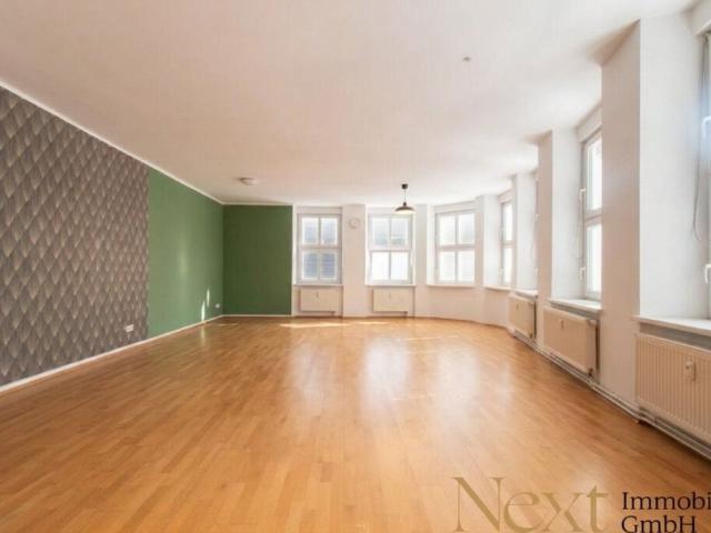 Zentrale Altbauwohnung an der Linzer Landstraße zu vermieten!