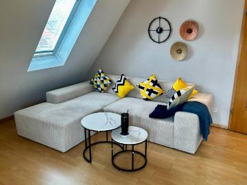 Zentrale & charmante 3,5 Zi Galerie Wohnung neben Stut