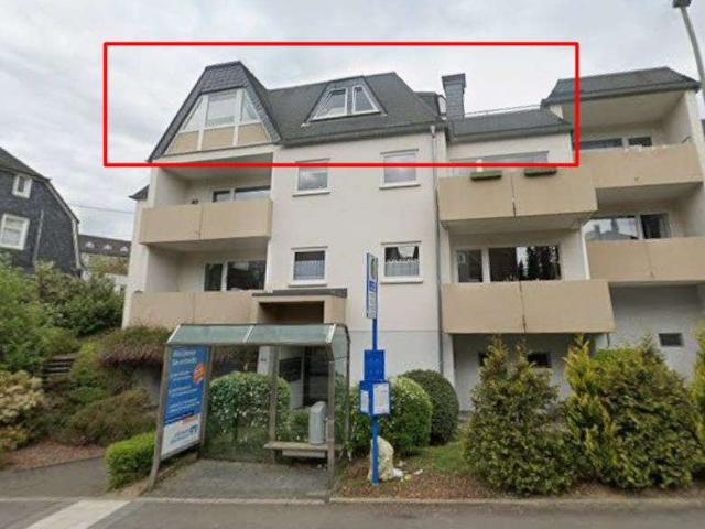 Zentrale Dachgeschosswohnung mit großzügiger Terrasse in Gummersbach