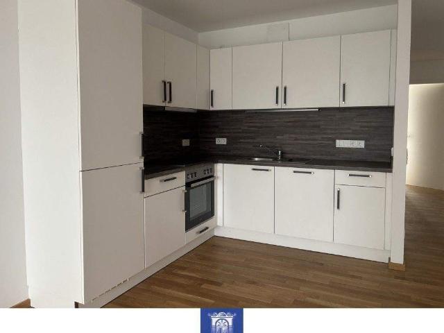 Zentrale Familienwohnung! 2 BÃ¤der! Terrasse!