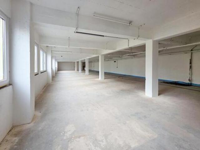 Zentrale Gewerbehalle im Gewerbepark Keplerstraße in Gera: ca. 270 m² für Lager, Werkstatt oder individuelle Nutzung!