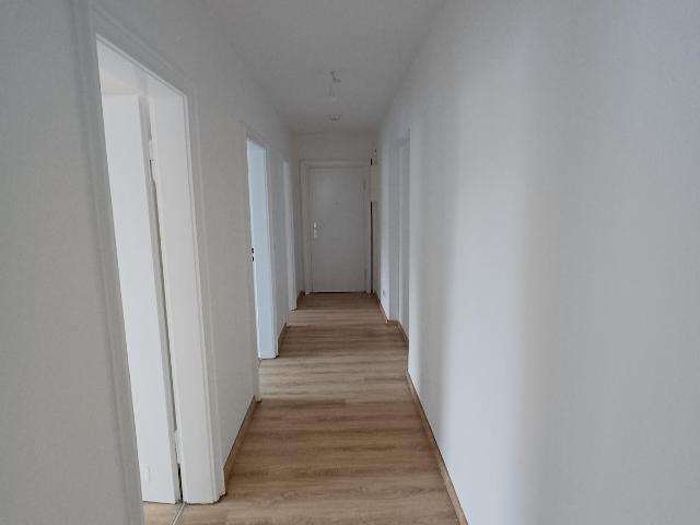 zentrale großzügige 2,5 Zimmer Wohnung