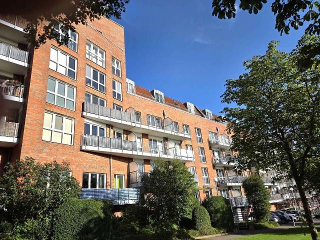 Zentrale helle 1 Zimmer Wohnung mit Balkon und Stellplatz