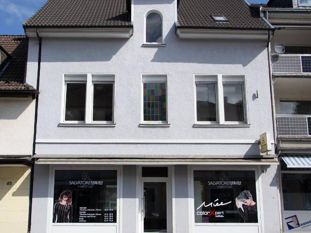 Zentrale Lage, flexible Nutzung, viel Potenzial – Wohn und/oder Geschäftshaus in Haan