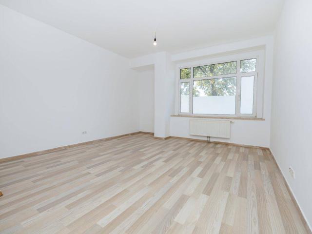 ZENTRALE LAGE I KFZ CARPORT I 3 ZIMMER I ERDGESCHOSS I DURCHDACHTER GRUNDRISS I EINBAUKÜCHE I KELLER I PROJEKT WOHNEN