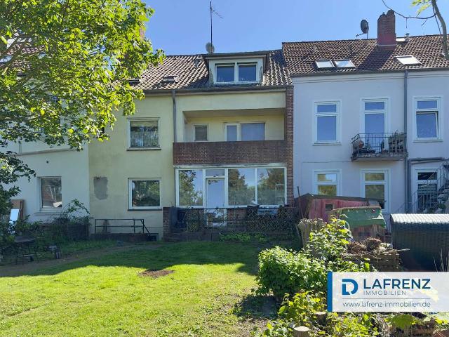 Zentrale Lage in Burg! Mehrfamilienhaus mit drei Wohnungen