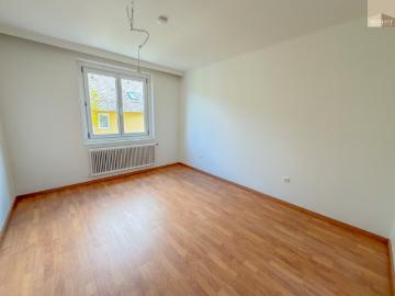 Zentrale Lage in Baden: 3 Zimmer Wohnung mit sonniger Loggia