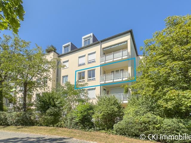 Zentrale Lage in Germering! Freie 4 Zi. ETW mit Essdiele und Südbalkon in parkähnlicher Wohnanlage
