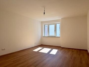 Zentrale Lage. Inkl. Küche. Saniert