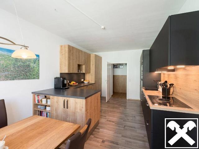 Zentrale Lage und großzügiges Raumangebot: Wohnung mit großem Balkon in Steinach am Brenner