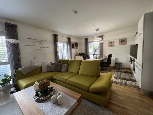 Zentrale Mietwohnung mit Garten. !