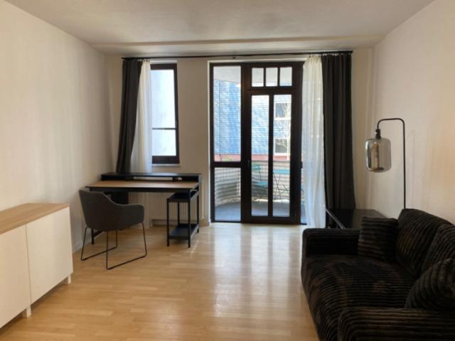 Zentrale neu möblierte 1 Zimmer Wohnung