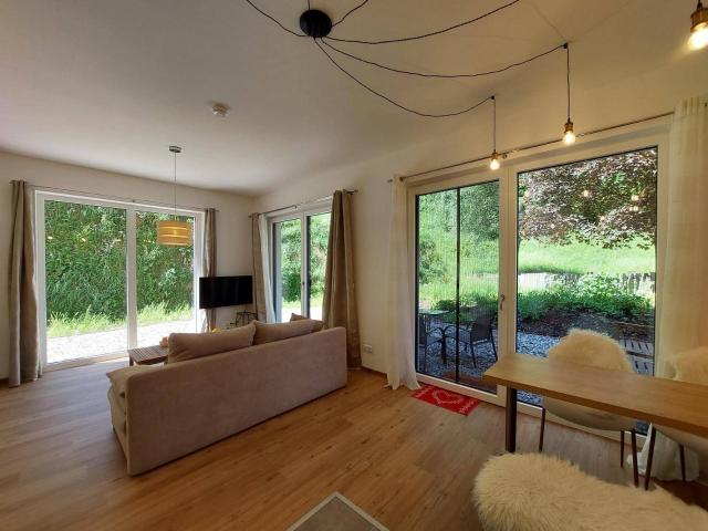 Zentrale, ruhige Doppel Wohnung Buy to. live, to let, to use, to rent, to invest, to earn, to enjoy, beinahe ski in ski out