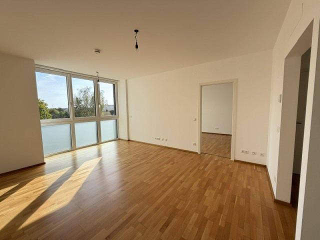 Zentrale, ruhige Mietwohnung für Single u. Pärchen – mit Weitblick