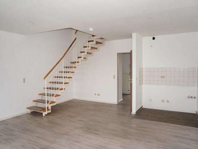 Zentrale, sehr großzügig geschnittene Maisonettewohnung in Langenhagen Mitte