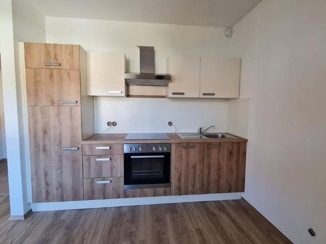Zentrale Single Wohnung mit großer Loggia