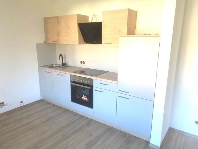 Zentrale Single Wohnung mit großer Loggia