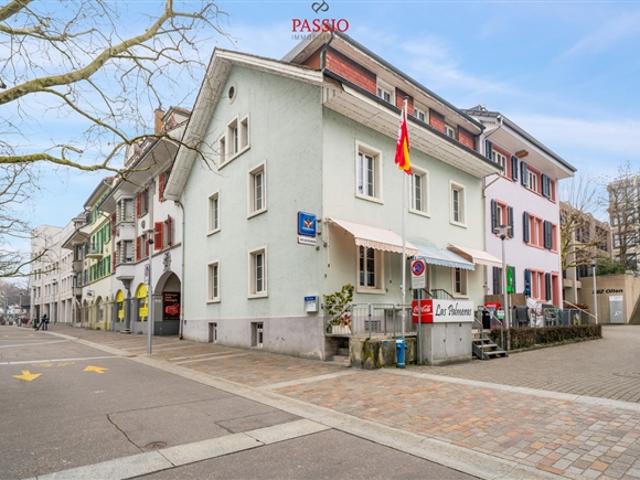 Zentrales 7 Zimmer Stadthaus mit Restaurant im Herzen von Olten