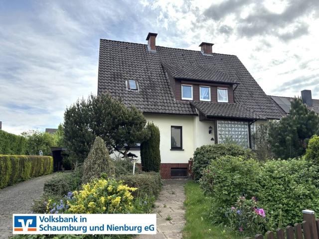 Zentrales Einfamilienhaus mit großem Garten
