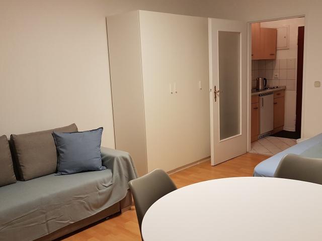 Zentrales, helles, ruhiges Altstadt Studio voll möbliert+Netflix Rosenau/Plärrer ♥ 1 min z. Ubahn