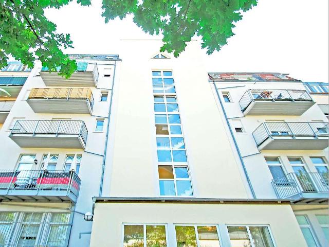 Zentrales Modernes Wohnen in der Neustadt + Balkon + Panoramablick + Einbauküche + PKW Tiefgarage