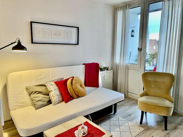Zentrales Studio Apartment in Bergedorf mit Süd Balkon