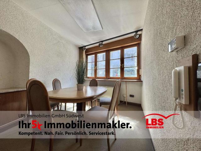 Zentrales Wohn und Geschäftsgebäude in der malerischen Altstadt von Gernsbach!