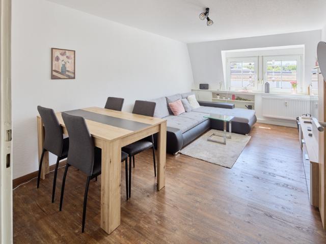 Zentrales Wohnen mit Charakter – Modernisierte Altbauwohnung