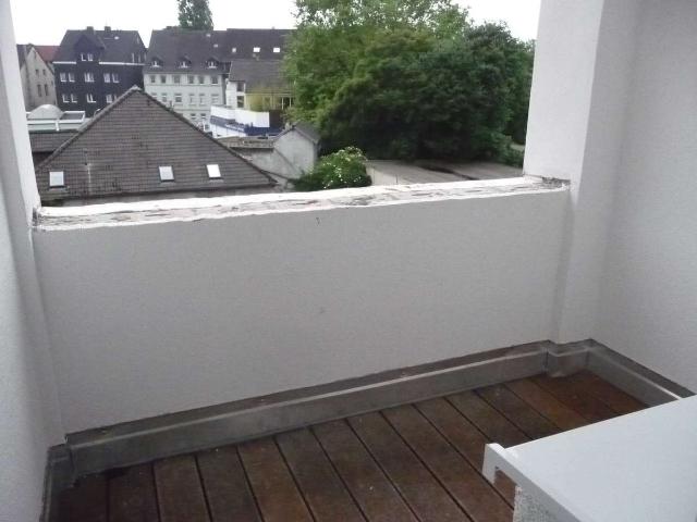 Zentrales Wohnen in gemütlicher Wohnung ! Mit Balkon !