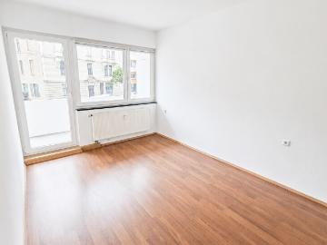 ZENTRALES WOHNEN: Schöne 3 Zi. Whg. * Balkon * perf. Anbindung ÖPNV * modernes Badezimmer