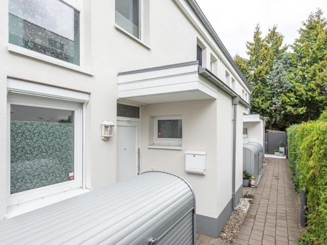 Zentrales und energieeffizientes Townhouse mit Tiefgarage und Keller