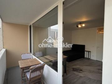 Vollmöbliertes Apartment mit Balkon in der Landsberger Straße 443, / zentral