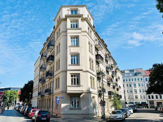 Zentrum Ost | Moderne 2 Zi. Whg. mit Balkon | Tageslichtbad | Parkett | FuBoHeizg. | vermietet