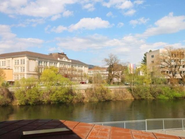 Zentrum Leoben Komplett möblierte 2er WG fähige 3 Zimmer Mietwohnung mit 60m² Terrasse Zentrum Leoben