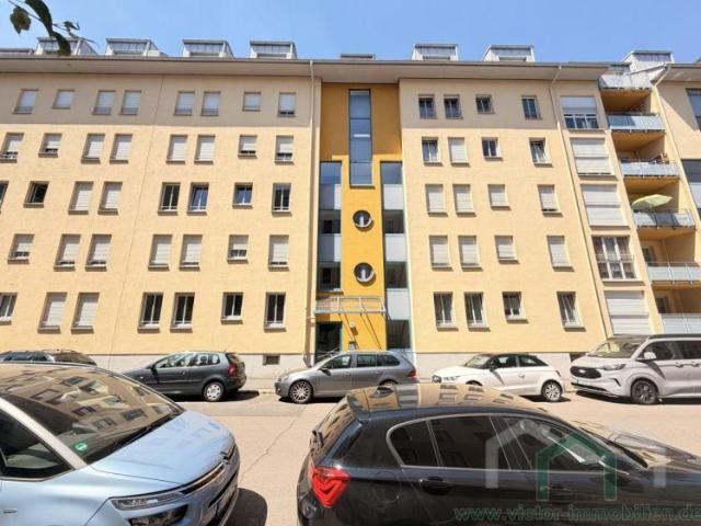 Zentrum Süd: Single Wohnung mit Terrasse und Wannenbad