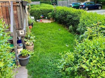 Zentrum SüdOst, Wunderschöne 3 Zi. Whg 2 Bäder, Südbalkon, Garten, Stellpl vermietet