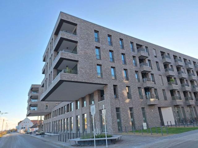 zentrumsnah und Wasserblick 2 Zimmer Wohnung mit Balkon im Erstbezug