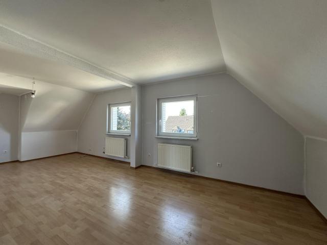 ZENTRUMSNAH! DG Wohnung ETW in saniertem MFH