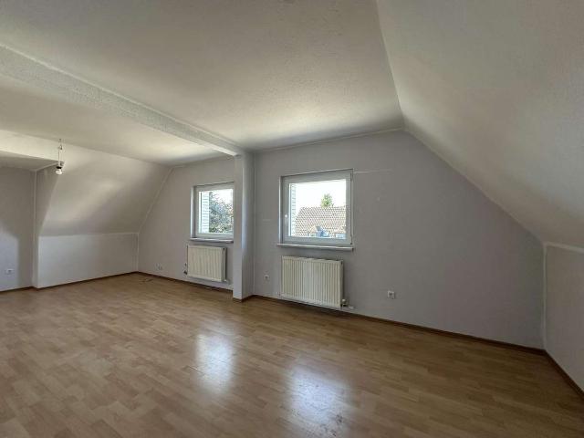 ZENTRUMSNAH! DG Wohnung ETW in saniertem MFH