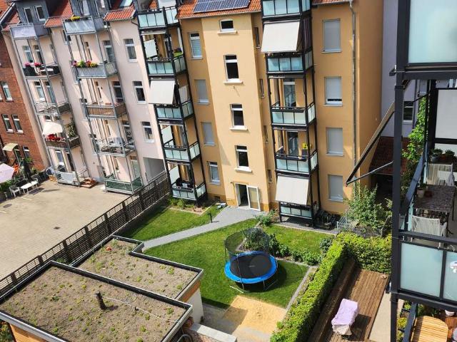 Zentrumsnahe 3 ZKB mit neuer EBK, Süd Balkon, Markisen und weiteren Extras