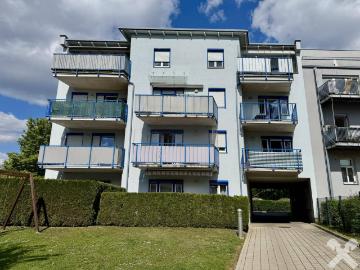 Zentrumsnahe 3 Zimmer Wohnung mit Balkon und Abstellplatz