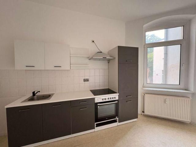 zentrumsnahe 3 Raumwohnung mit Einbauküche!