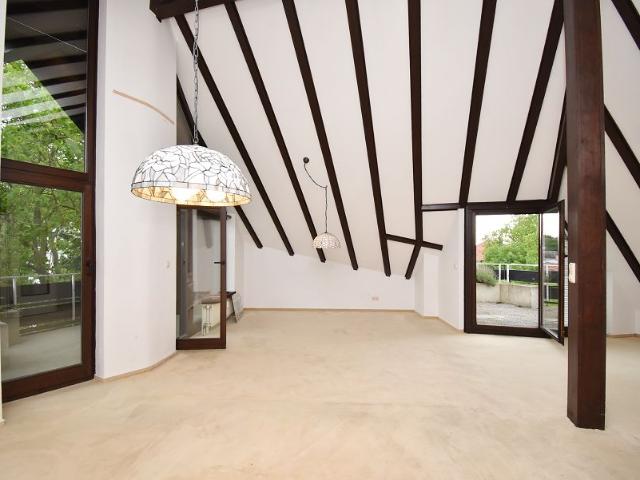 Zentrumsnahe Lage: Charmante 3 Zimmer Wohnung mit Garage und 3 Balkonen…